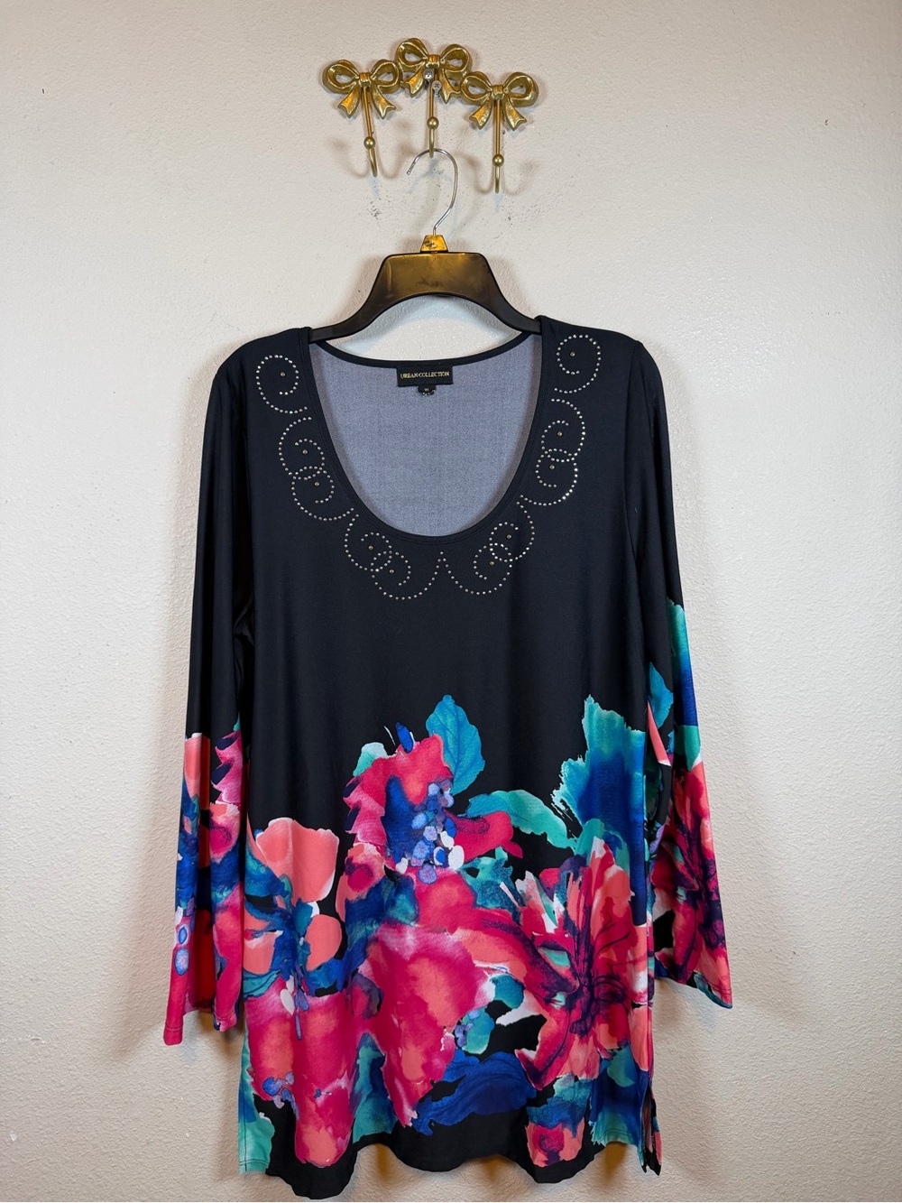 Urban Collection Tunic:Dress Floral Scoop Neck Long-Sleeve W/Rhinestones Size XL